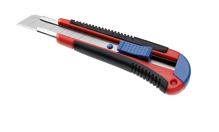 CUTTER GRANDE LAME 18 MM